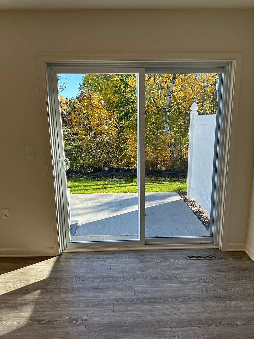 Brand New 3 Bedroom Townhomes for rent — Photo 4