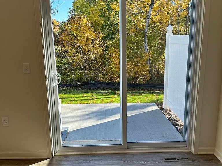 1515 Red Fern Dr — Photo 3