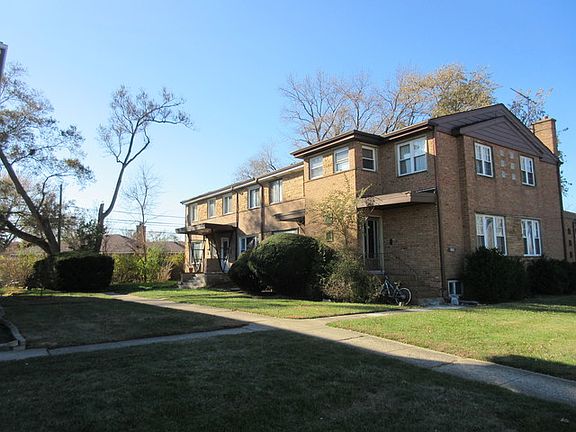 2nd image of 6852 N Lincoln Ave