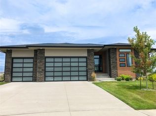 9145 Moonseed Ct, West Des Moines, IA 50266