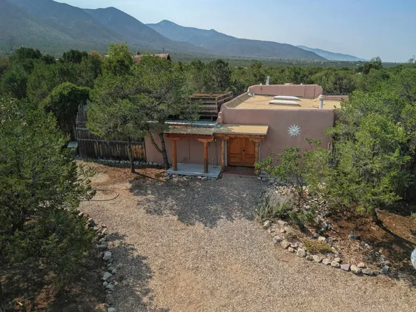 21 Two Rocks Road, Questa, NM 87556