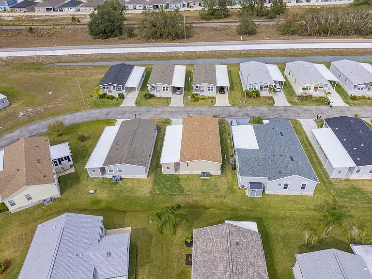 Royal Palm Village — Photo 48
