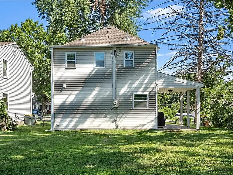 210 E Kay St — Photo 6