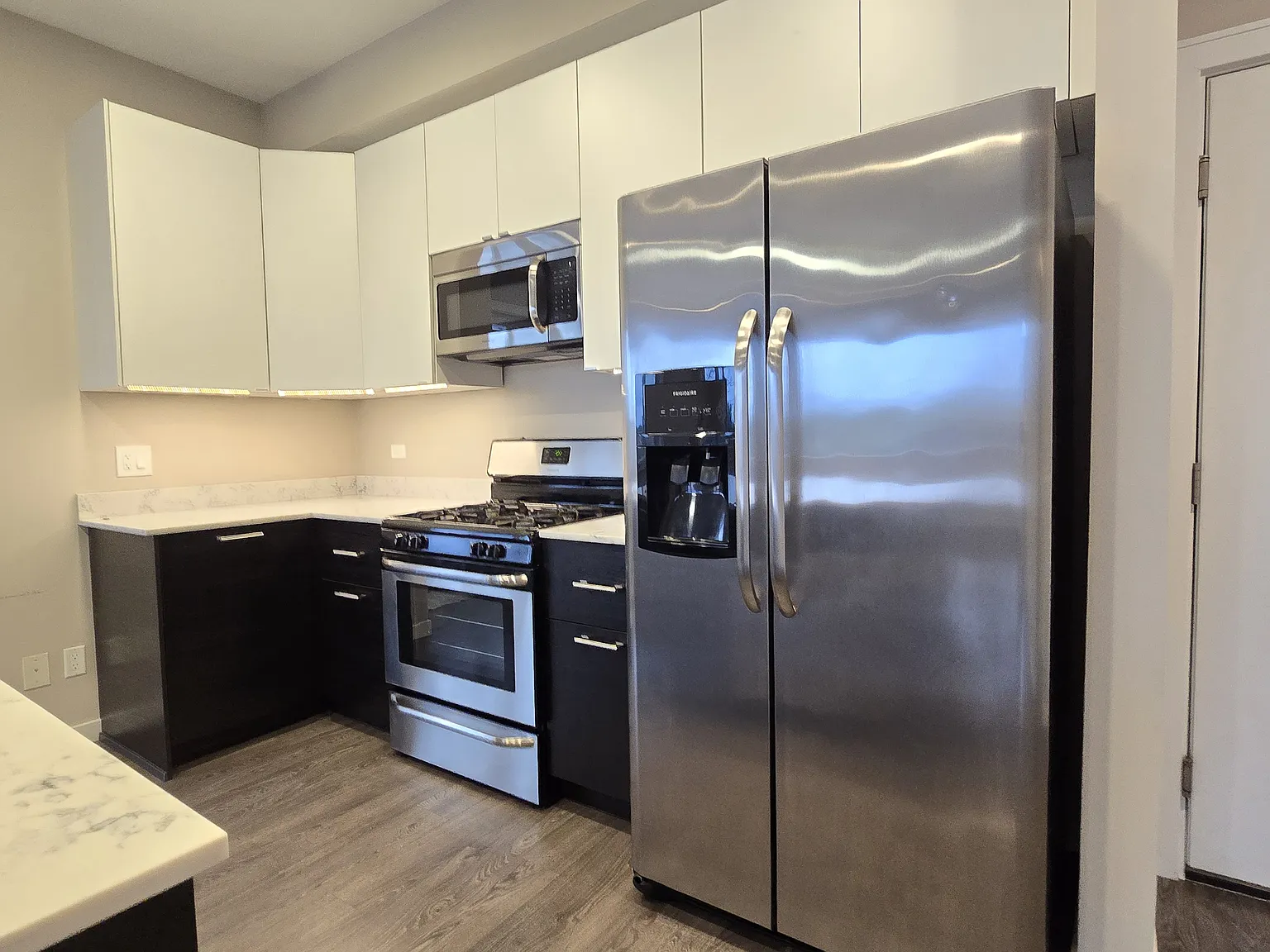 1 bed, 850 sqft, $2,195 — Photo 2