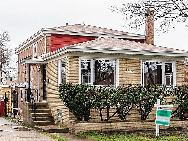 8009 S Wentworth Ave photo 1