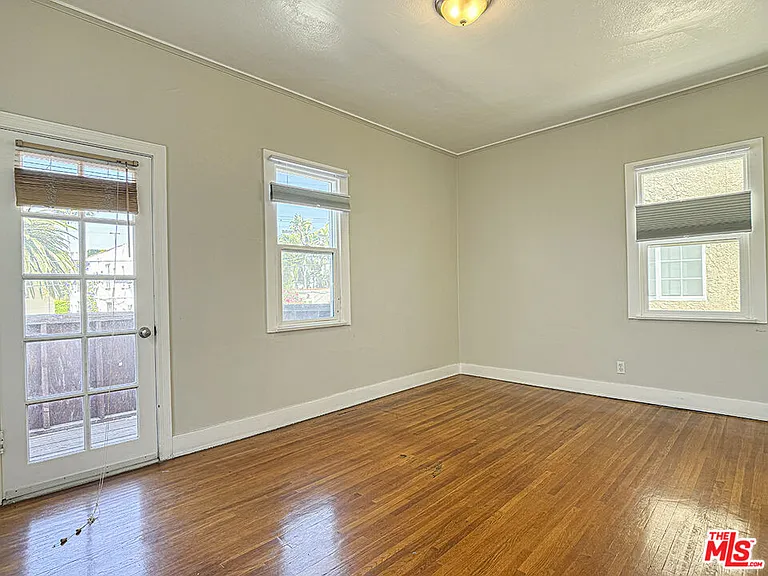 733 N Ridgewood Pl #735-1/2 — Photo 12