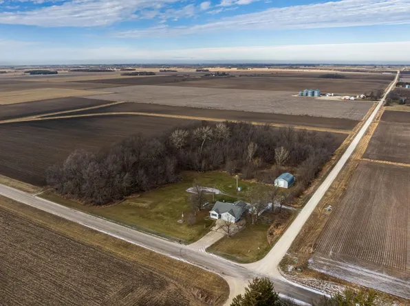 56980 150th St, Lyle, MN 55953