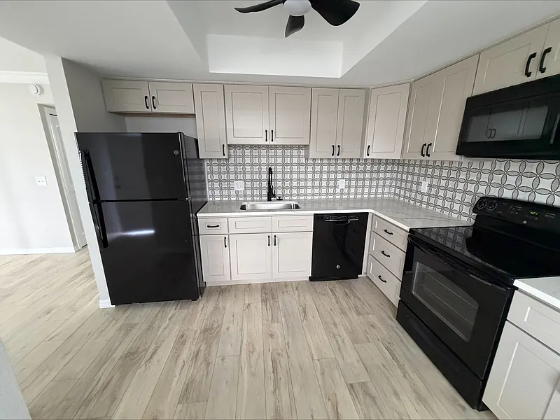 2 bed, 2.0 bath, 875 sqft, $2,495 — Photo 4