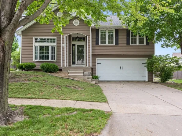 910 SE Kensington Rd, Ankeny, IA 50021