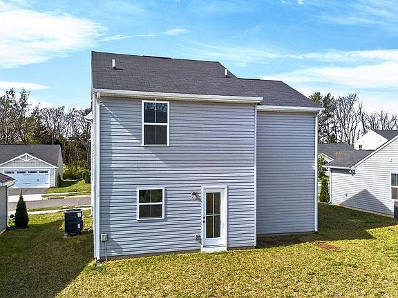 4th image of 125 White Birch Rd