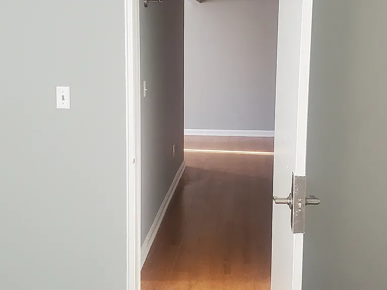 1727 28th St SE #202 — Photo 16