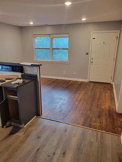 1st image of 3310 Montview Dr #F