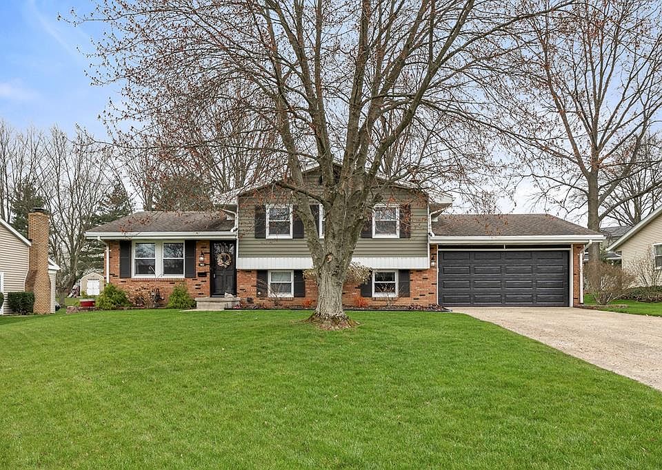 1st image of 983 Thomas Dr