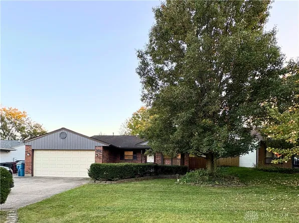 6304 Shull Rd, Dayton, OH 45424