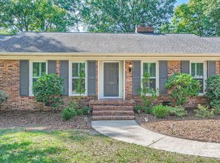 1325 Redcoat Dr, Charlotte, NC 28211