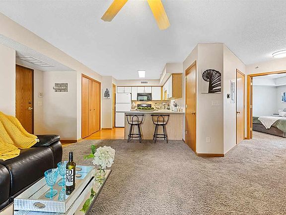 5th image of 20 Zeller Xing APT 102