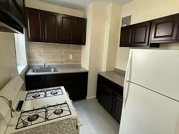 3rd image of 1798 Bedford Ave #25