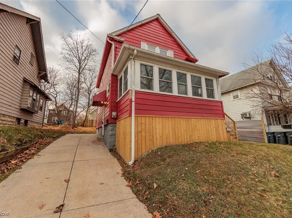 2220 7th St SW, Akron, OH 44314