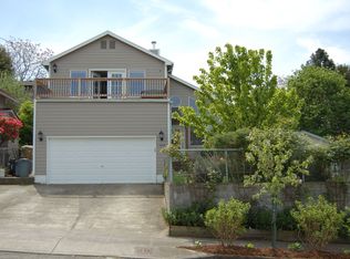 4038 SE Mall St, Portland, OR 97202