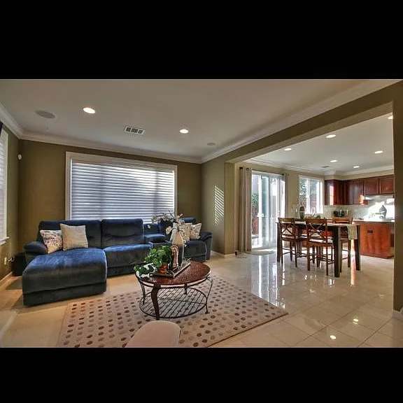 2069 Arlington Way — Photo 19