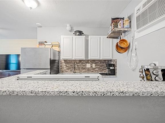 3rd image of 9009 Sawtooth Ln APT C
