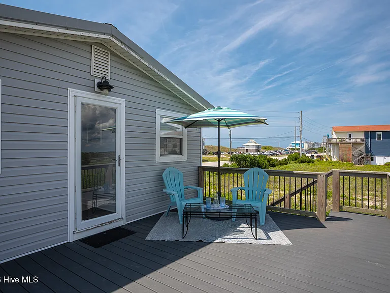 2999 Island Dr — Photo 13