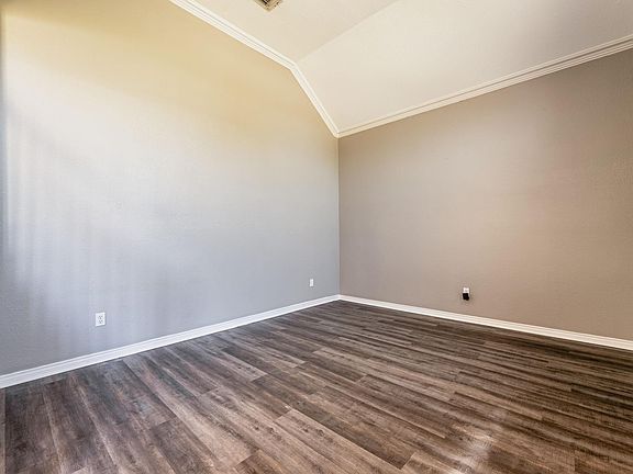 2nd image of 1813 Dew Valley Dr