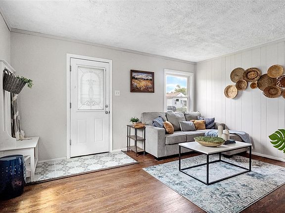 3rd image of 10216 Saint Arthur Ln