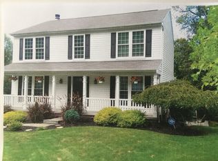 407 Poplar Ct, Coraopolis, PA 15108