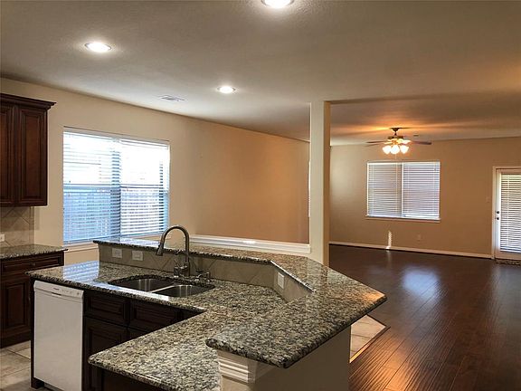 5th image of 6506 Loralie Ln