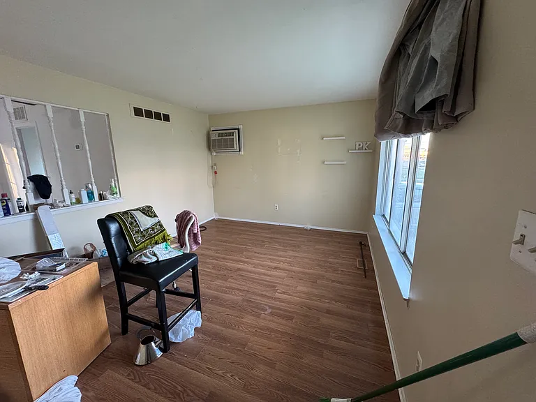 11551 Metter Ave — Photo 6