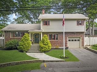 15 Oak Rd, Swampscott, MA 01907