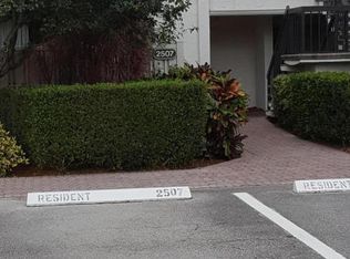 2507 Bridgewood Dr, Boca Raton, FL 33434