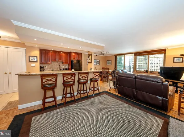 1919 Chestnut St APT 1403, Philadelphia, PA 19103