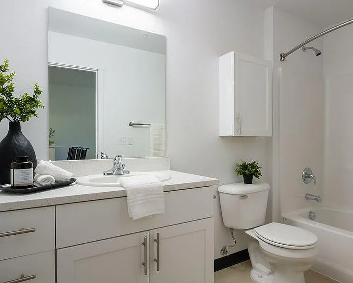 7550 N Lombard St — Photo 18