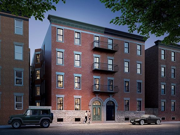 4th image of 75 Lubec St #4