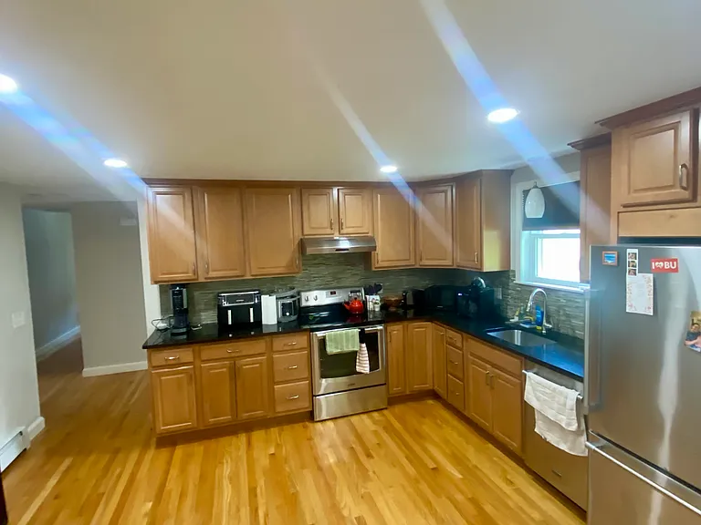 106 Westmoreland Ave — Photo 2