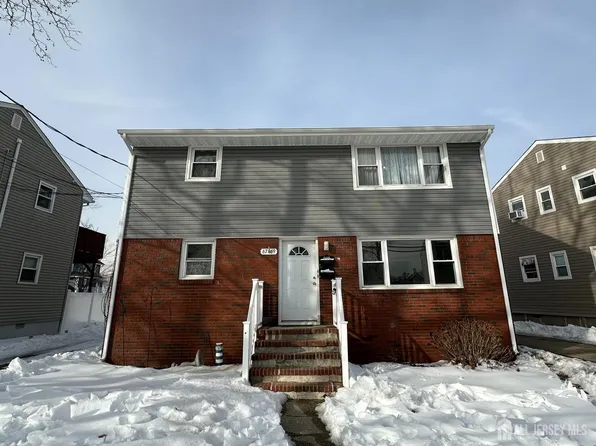 67 Maple Ave, Keansburg, NJ 07734