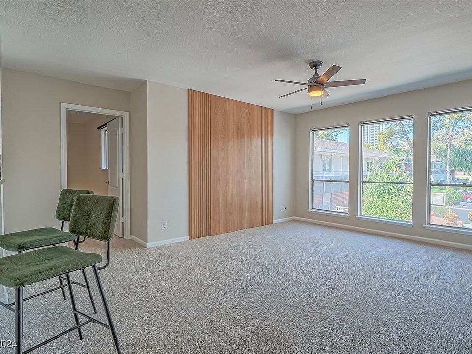 1st image of 639 Oakmont Ave Unit 3908