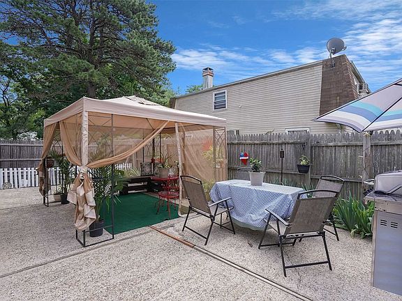 5th image of 2 Southern Pine Ln