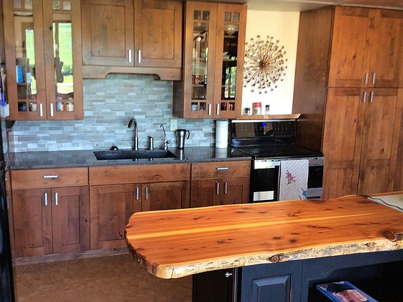 Kitchen with island