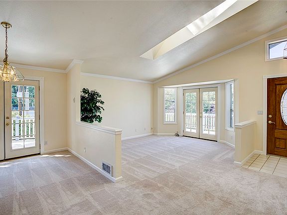 5th image of 5803 Glenwood Ave