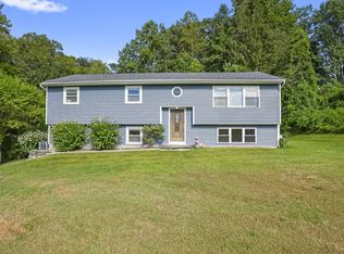 6 Holly Ln, Brookfield, CT 06804