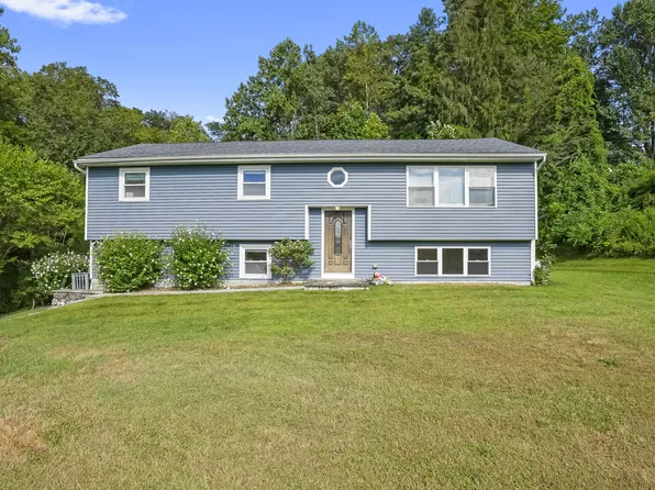 6 Holly Lane, Brookfield, CT 06804