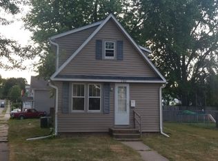 2300 Cleveland St, Clinton, IA 52732
