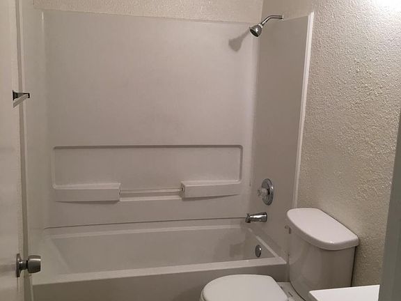 3rd image of 4731 E McKinley Ave APT 202