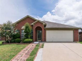 5709 Creekridge Dr, Arlington, TX 76018
