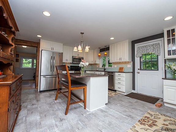 5th image of 97 Wright Ln