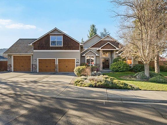 2nd image of 1104 Pumpkin Rdg