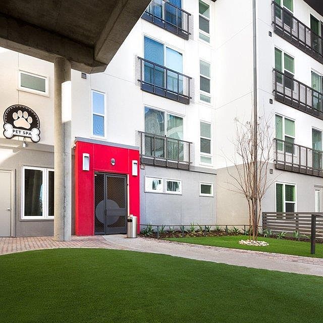 1st image of 411 Broadway Ave #C4